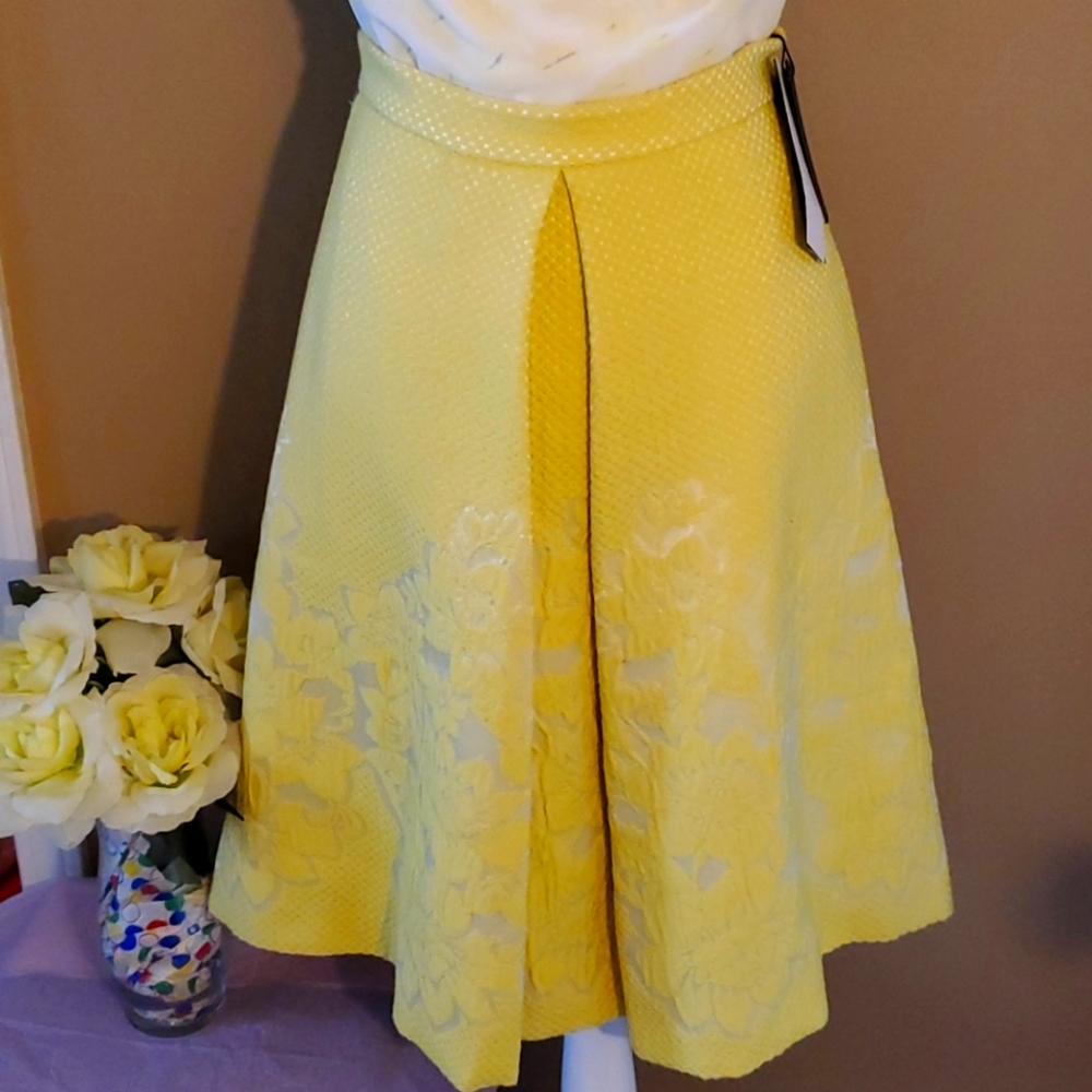 NWT: Karen Millen Skirt